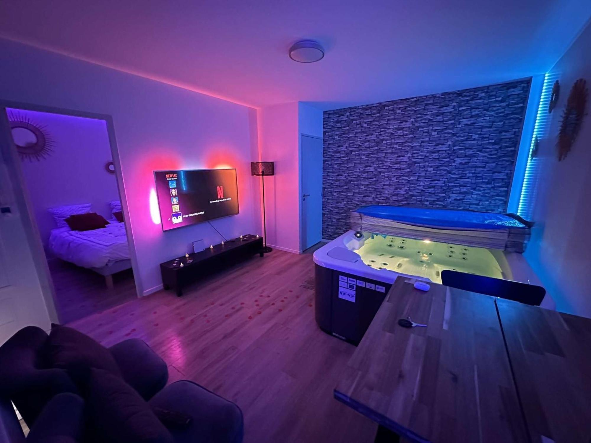 Privatespa Love Room Jacuzzi Privatif Тулуза Экстерьер фото